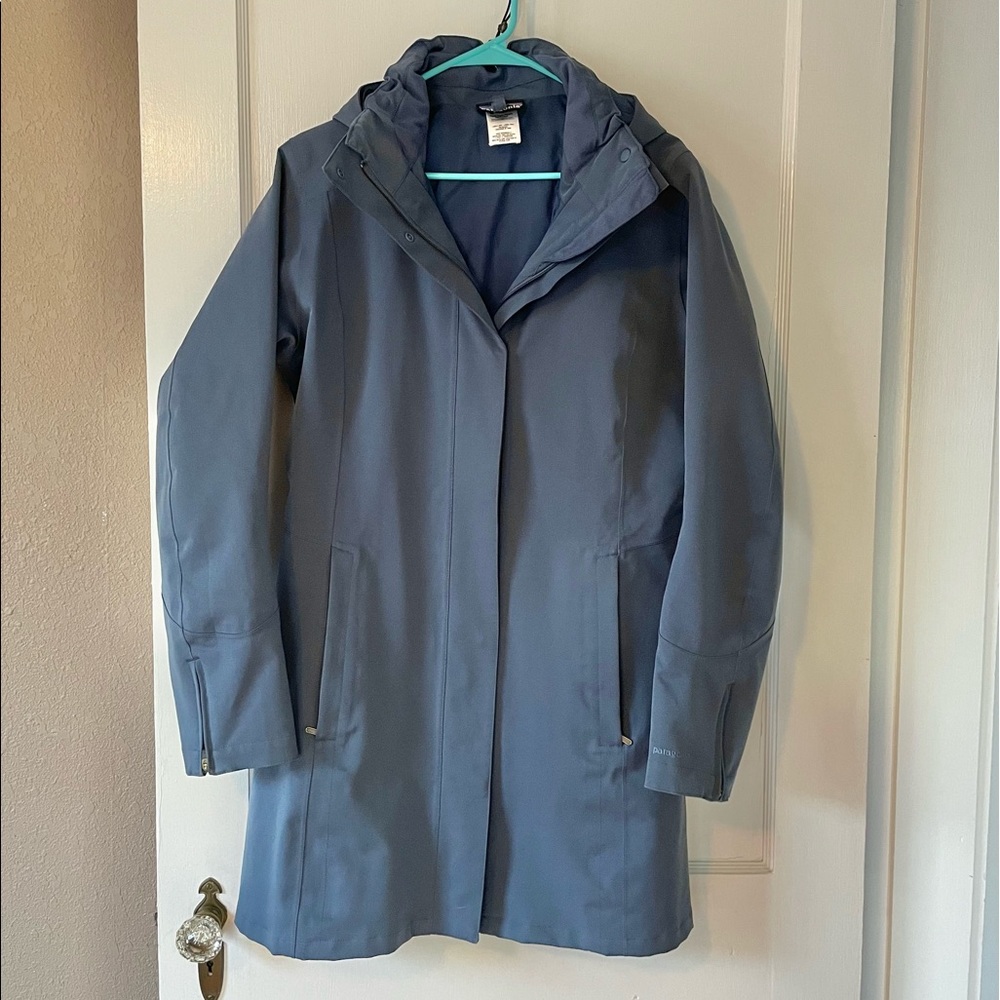 Women’s Patagonia H2No Long Rain Jacket with Removable Hood - Large